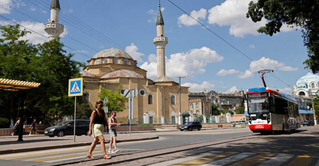 With Attacks on Crimea, Ukraine Hopes to Pressure Putin to End the War
