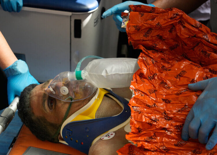 Man Rescued 8 Days After Quake, a Ray of Joy in Stricken Venezuela