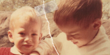 Sibling Therapy Is on the Rise. Could It Help My Relationship With My Brother?