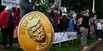 Nearly a Million Investors Lost a Total of $3.8 Billion on Trump Crypto Coin