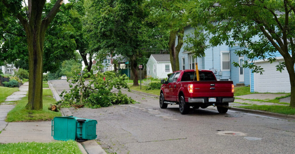 Storms Cause Power Outages for 1 Million in Midwest, Northeast and Ontario