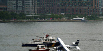 Their Seaplane Trip From the Hamptons Ends With a Scary 15 Seconds