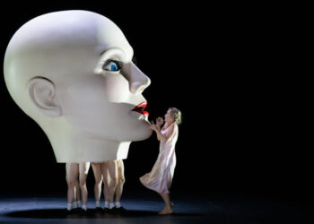 Review: The Starriest Young Maestro Plants His Flag in Opera