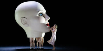 Review: The Starriest Young Maestro Plants His Flag in Opera