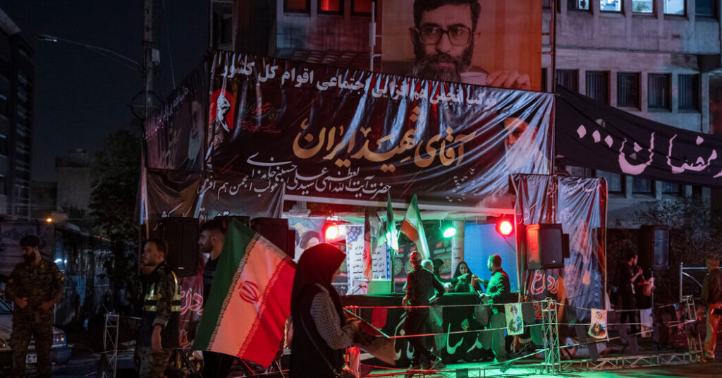 As Iran’s Patriarch Is Mourned, Glimpses of a Changing Tehran