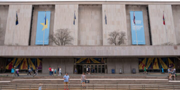 Historians Reject White House’s Criticism of Smithsonian Museum