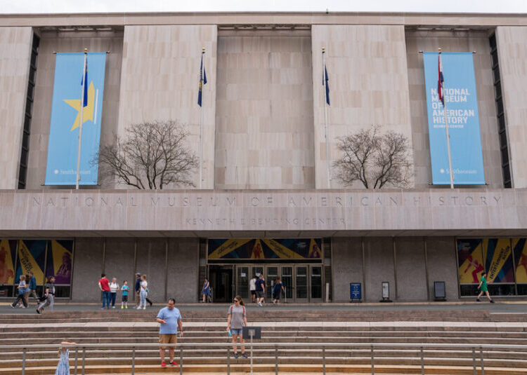 Historians Reject White House’s Criticism of Smithsonian Museum