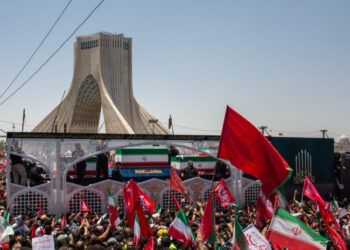 Iranians Mourn a Slain Leader, and Call for Vengeance