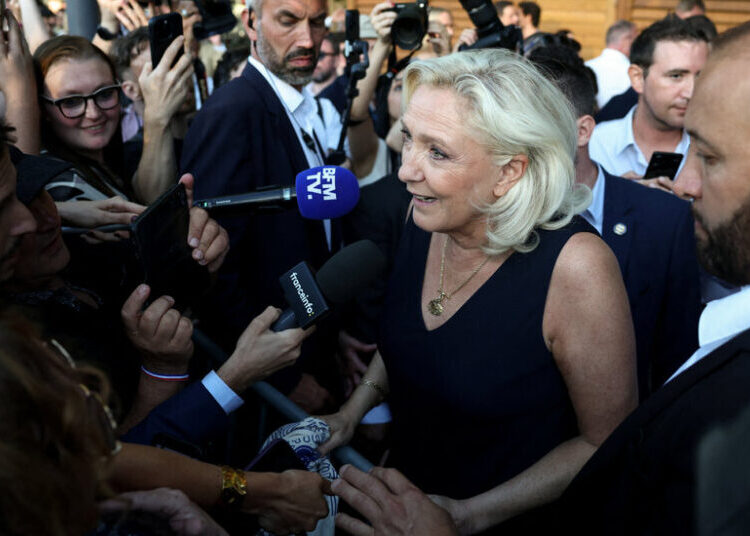 Le Pen Says She Will Run for Presidency After Court Lifts Ban