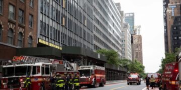 ‘Beams Started Bending’: Midtown Manhattan Building Sags Dangerously