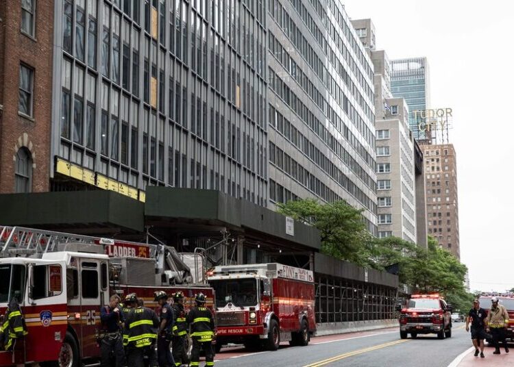 ‘Beams Started Bending’: Midtown Manhattan Building Sags Dangerously