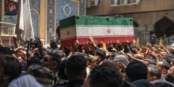 Iraqis Turn Out in Droves to Mourn Khamenei in Show of Solidarity