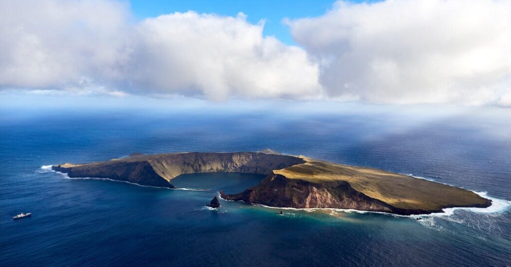 In a First, Scientists Observe Creation of New Seafloor