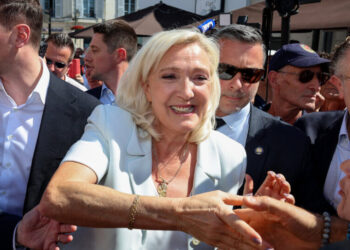 Le Pen Launches Presidential Campaign, in a Twist for French Politics