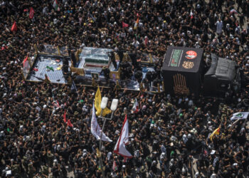 Iraqis Turn Out in Droves to Mourn Khamenei and Show Solidarity