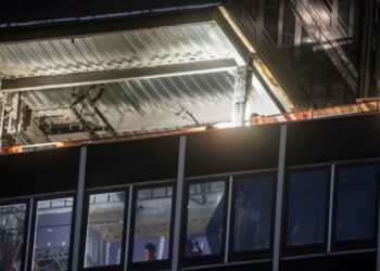 Inspector of Buckling Building Cited for Missing Problems at Other Sites