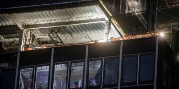 Inspector of Buckling Building Cited for Missing Problems at Other Sites