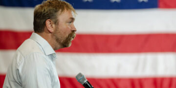 Democrats Grow Frustrated as Platner Resists Dropping Out Quickly