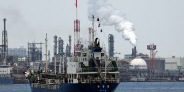 Oil Prices Rise Further After Another Round of Strikes in the Gulf