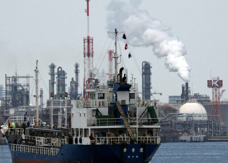 Oil Prices Rise Further After Another Round of Strikes in the Gulf