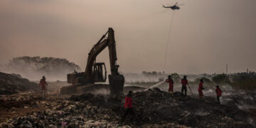 A Landfill in Indonesia Caught Fire Over a Week Ago. It’s Still Burning.