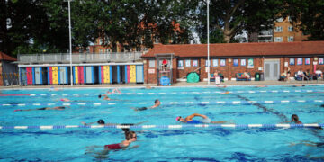 Inside London’s Sweaty Scramble for Outdoor Swimming