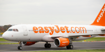 10-Person Brawl Forces Plane to Turn Around Mid-Flight