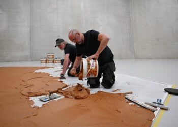 Museum Spreads 800 Pounds of Peanut Butter in Tribute to Dutch Artist