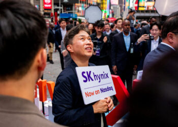 Korean Chip Maker’s Stock Rises After Huge I.P.O., Latest Sign of A.I. Demand