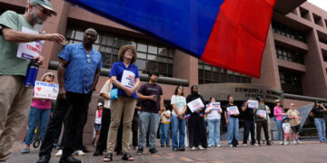 U.S. Employers Told to Dismiss Thousands of Immigrant Workers