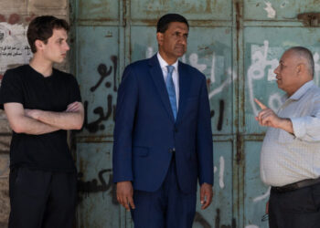 An American Politician is Blocked by Israeli Settlers in the West Bank
