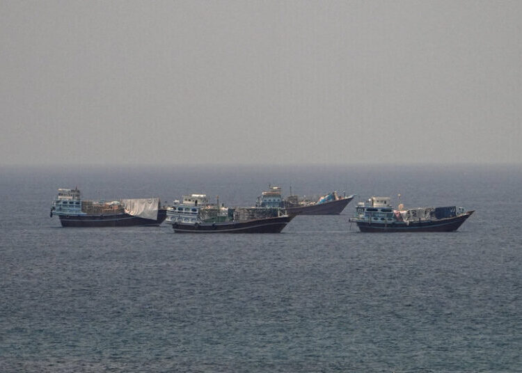 Iran’s Top Diplomat in Oman for Talks on Strait of Hormuz