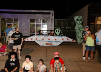 Non-Disclosure: In Roswell, New U.F.O. Docs Are a Declassified Bummer