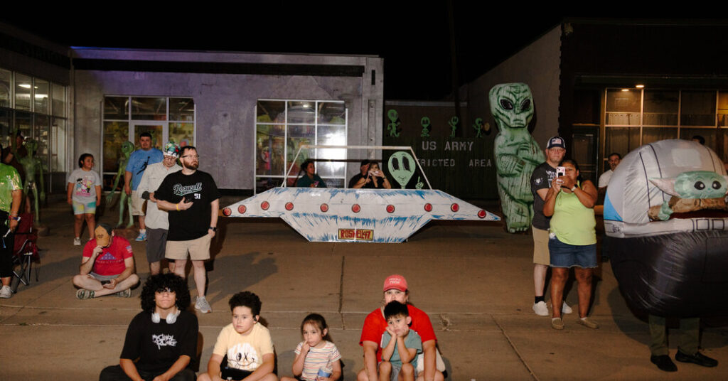 Non-Disclosure: In Roswell, New U.F.O. Docs Are a Declassified Bummer
