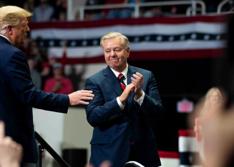 Trump Mourns Graham as ‘Great Politician’ and ‘Member of the Family’