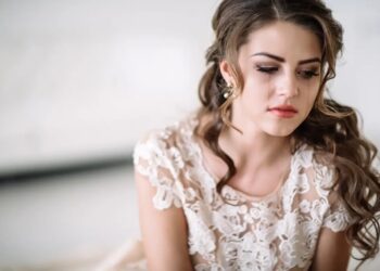 Dear Abby: I don’t want to sound like a spoiled brat, but I want my friends to celebrate me