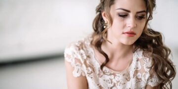 Dear Abby: I don’t want to sound like a spoiled brat, but I want my friends to celebrate me
