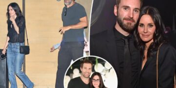 Courteney Cox grabs dinner with longtime pal 1 month after Johnny McDaid split