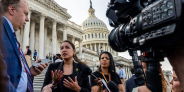 Tension Emerges Among Democratic Socialists Over 2028 Endorsement