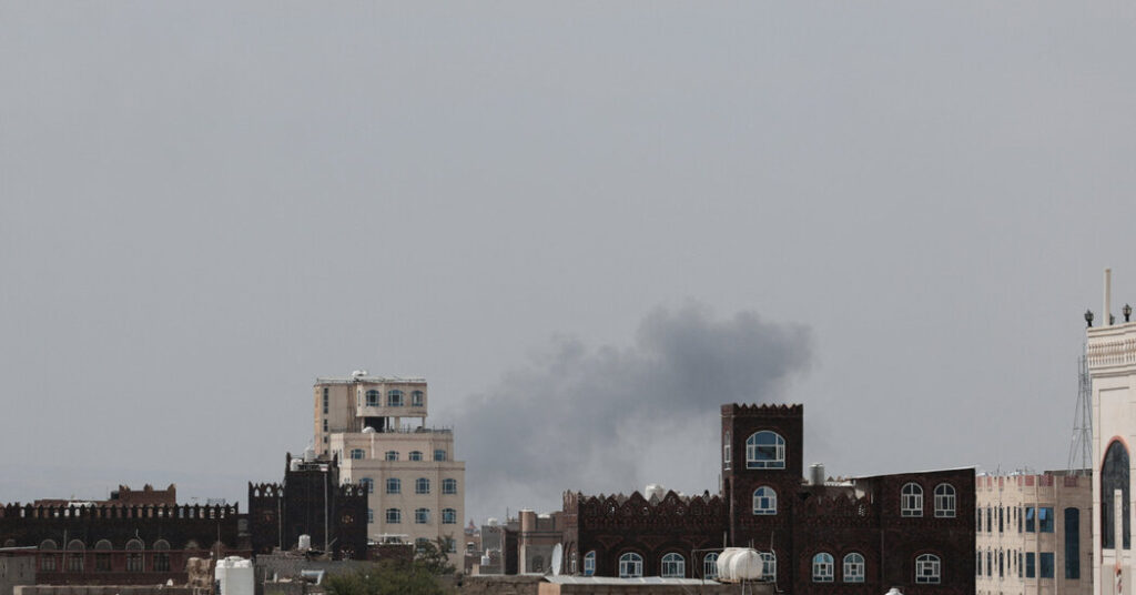 Conflict Over Iranian Planes Imperils Yemen’s Fragile Peace