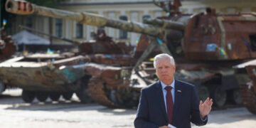 Graham’s Death Leaves Fate of Russia Sanctions Bill Uncertain