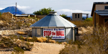 Dark Sky Defenders Raise Alarm Along the Border of West Texas
