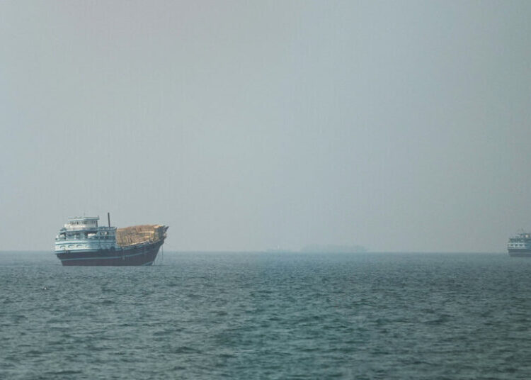 Oil Rises Above $85 a Barrel as Gulf Clash Escalates