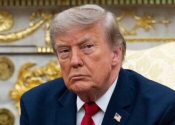 Trump Drops Plan to Tax Ships as Fighting With Iran Escalates