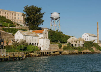 One Person Is Dead and Three Are Missing After Boat Capsizes Near Alcatraz