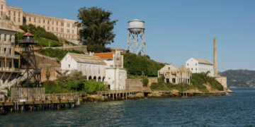 One Person Is Dead and Three Are Missing After Boat Capsizes Near Alcatraz
