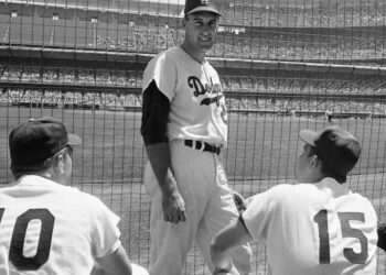 Phil Regan, Dodgers’ Closer Known as the Vulture, Dies at 89