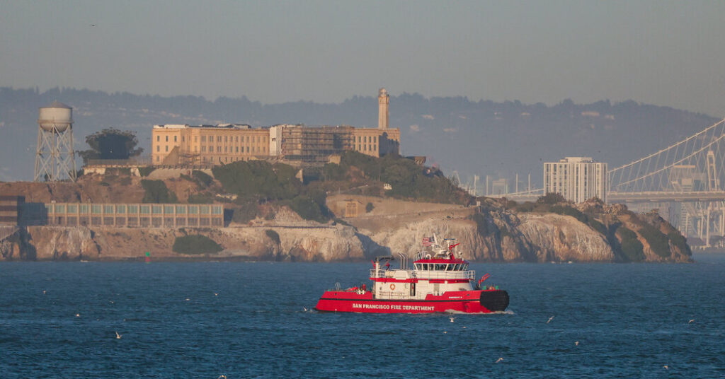 Boat That Sank Near Alcatraz Rolled After Wave Struck, Officials Say