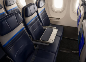 United Will Soon Let You Take Over the Middle Seat, for a Price