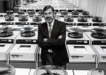 Roger Summit, Who Invented an Early Online Search Service, Dies at 95